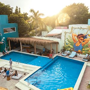 Nilu Cancun Downtown By Selina